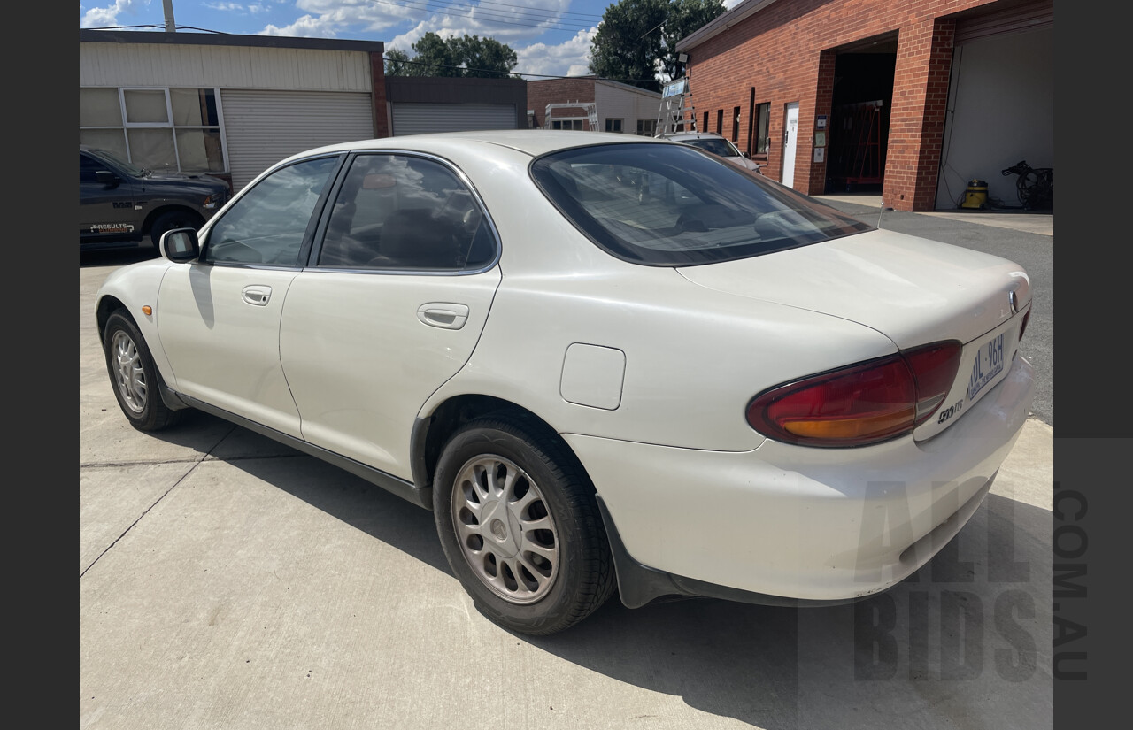 10/1994 Eunos 500 4d Sedan White 2.0L