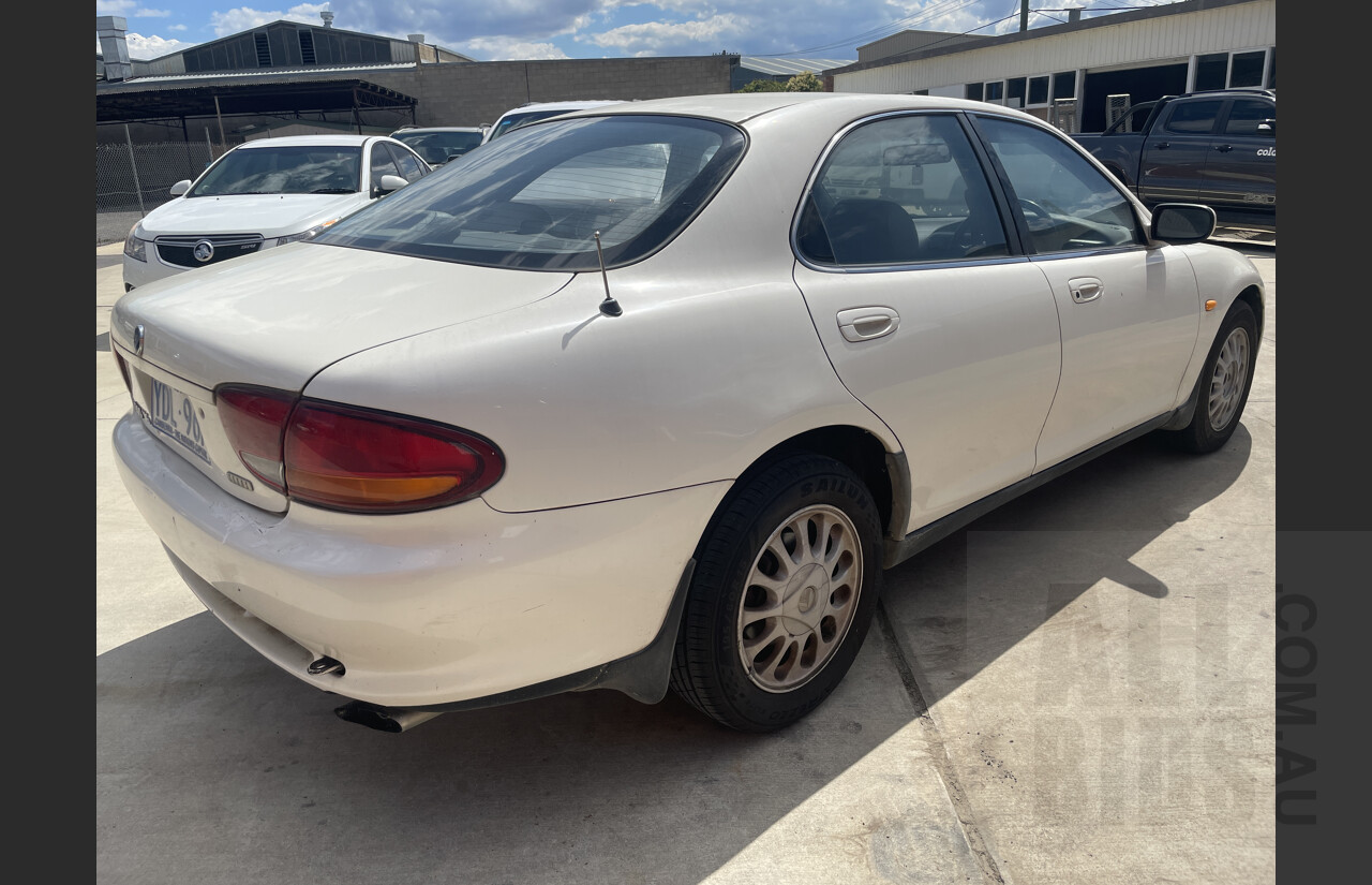 10/1994 Eunos 500 4d Sedan White 2.0L