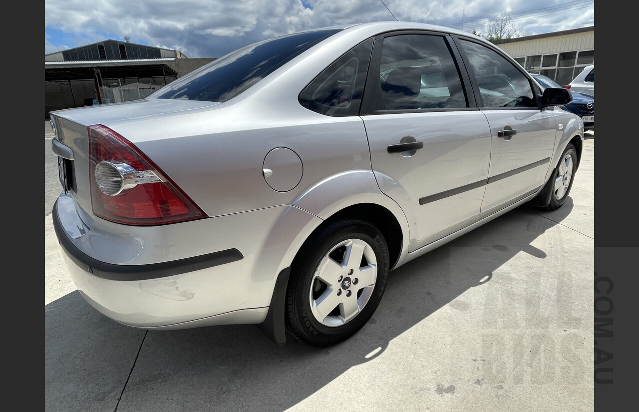 1/2006 Ford Focus CL LS 4d Sedan Silver 2.0L