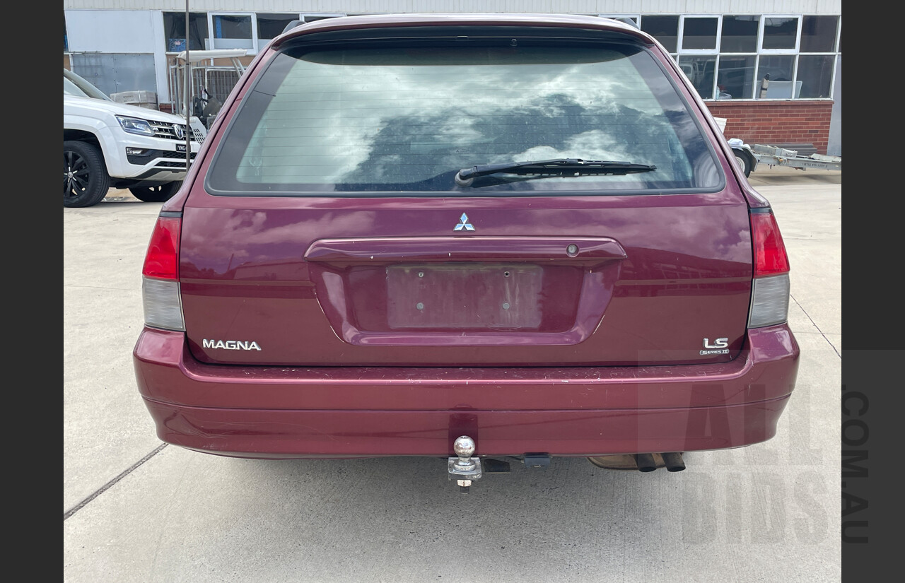 10/2004 Mitsubishi Magna LS TW SERIES II 4d Wagon Red 3.5L