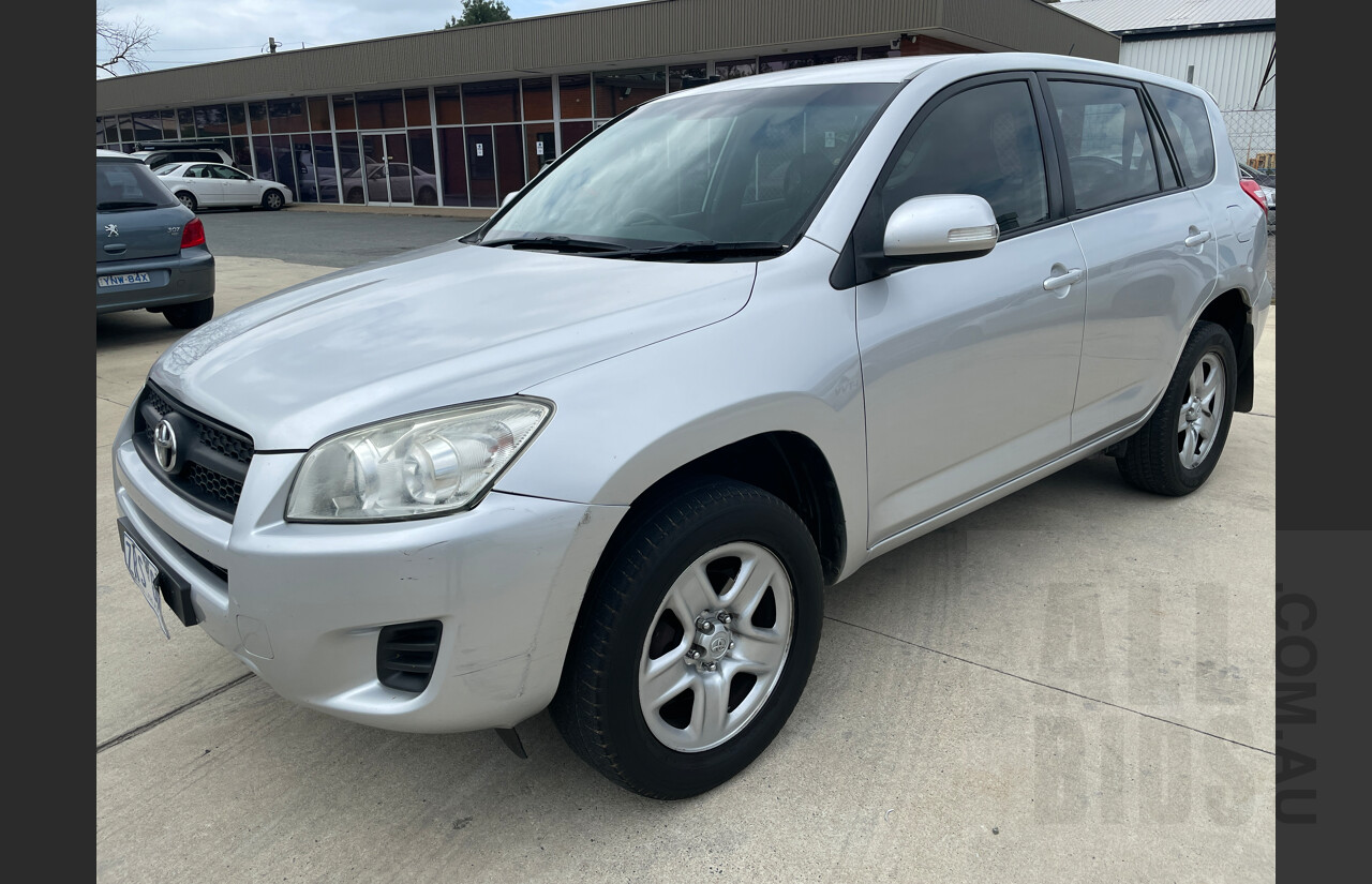10/2009 Toyota Rav4 CV ACA33R 4d Wagon Silver 2.4L