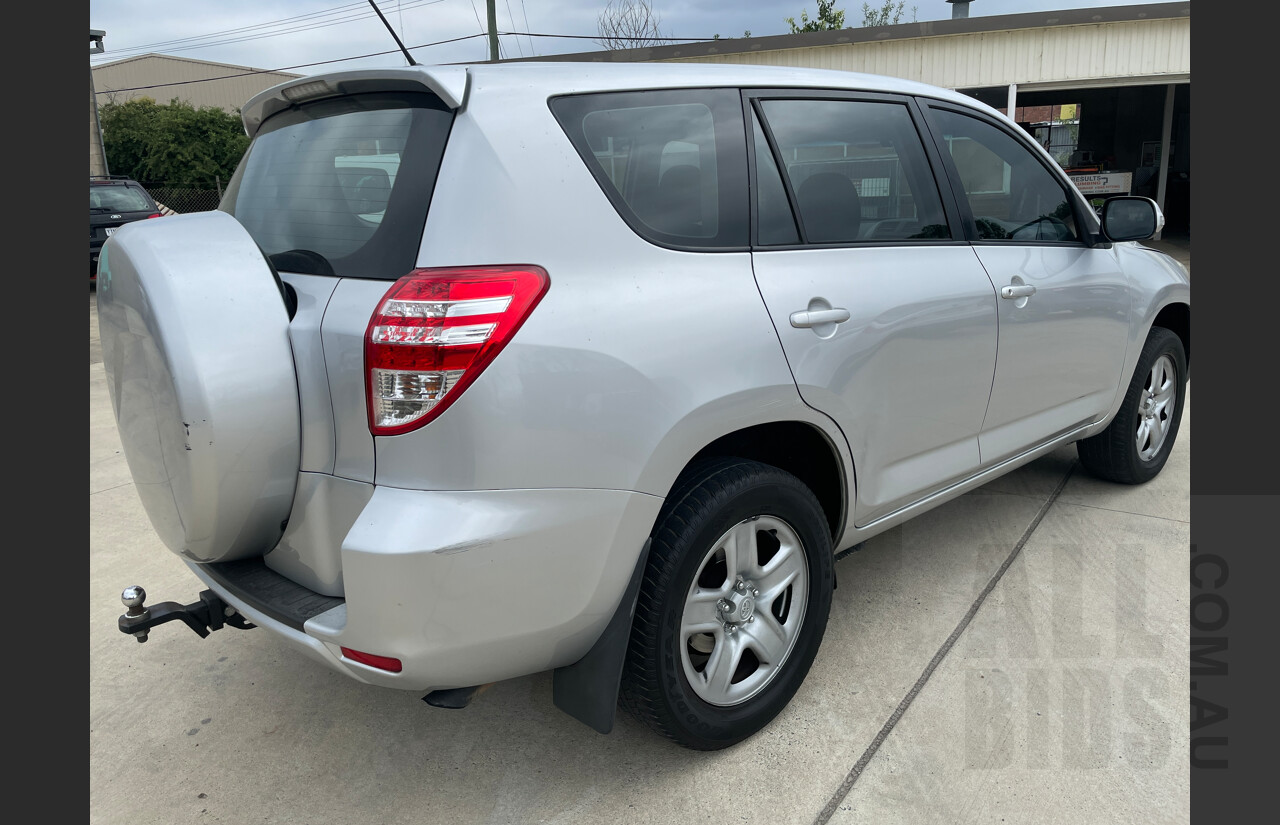 10/2009 Toyota Rav4 CV ACA33R 4d Wagon Silver 2.4L