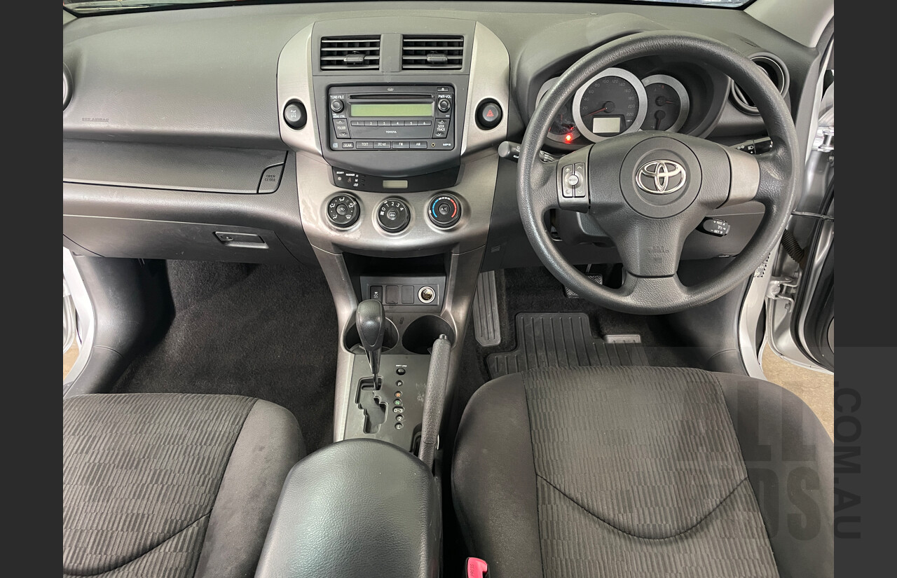 10/2009 Toyota Rav4 CV ACA33R 4d Wagon Silver 2.4L