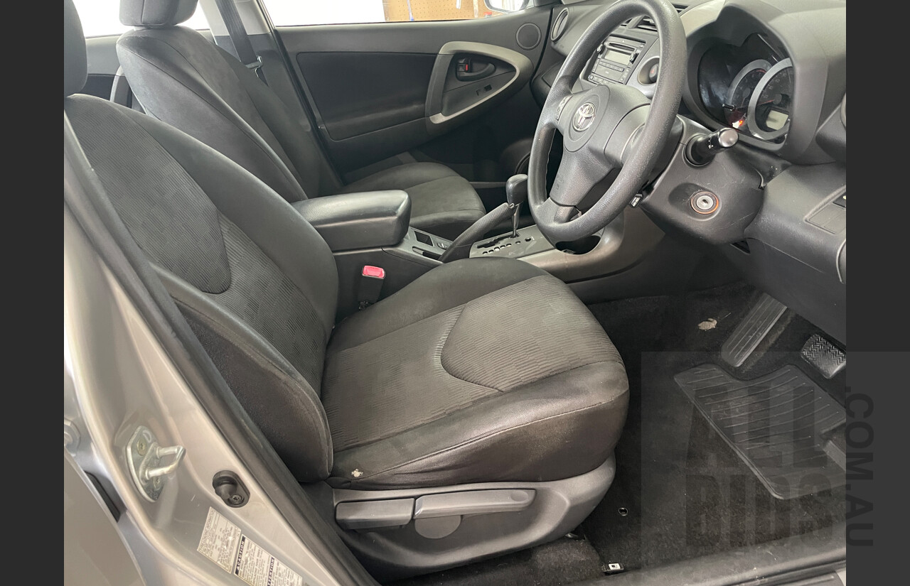 10/2009 Toyota Rav4 CV ACA33R 4d Wagon Silver 2.4L