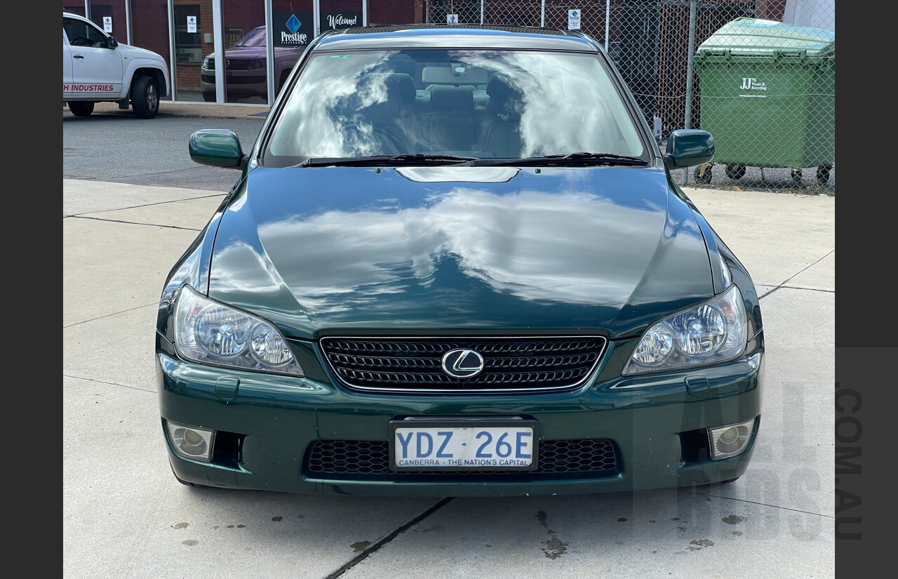 5/2005 Lexus Is200 Sports Luxury GXE10R 4d Sedan Green 2.0L