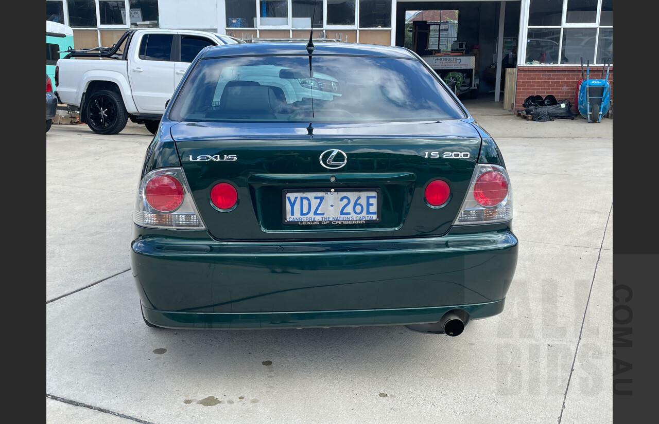 5/2005 Lexus Is200 Sports Luxury GXE10R 4d Sedan Green 2.0L