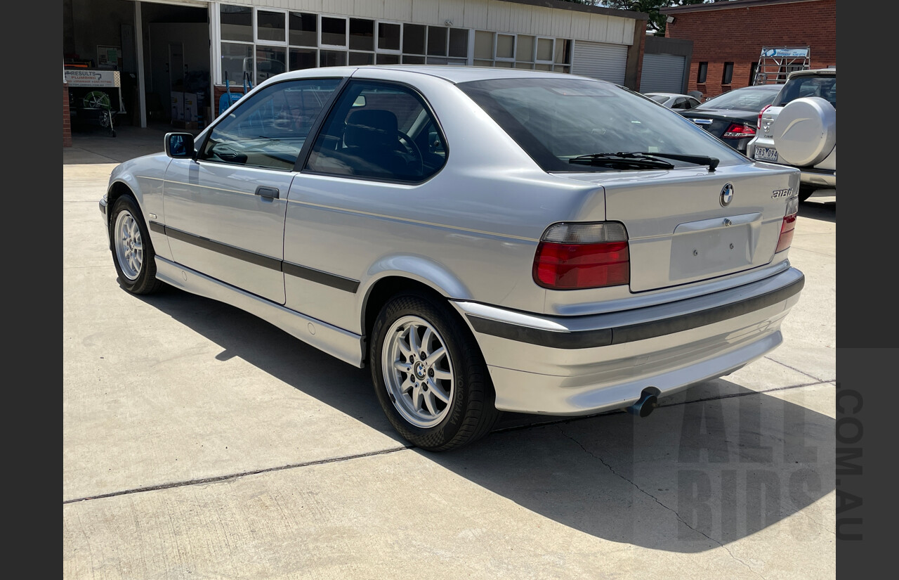 2/2000 BMW 318ti E36 3d Hatchback Silver 1.9L