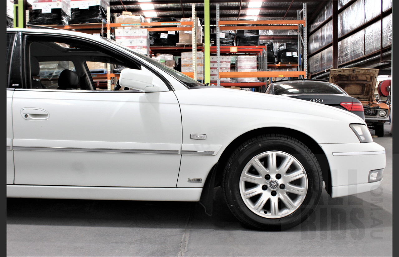 06/2006 Holden Statesman International WL 4d Sedan White 6.0L V8