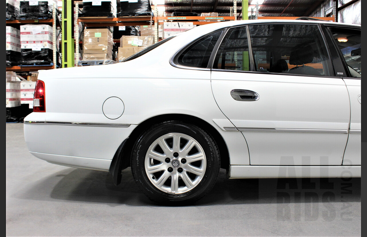 06/2006 Holden Statesman International WL 4d Sedan White 6.0L V8