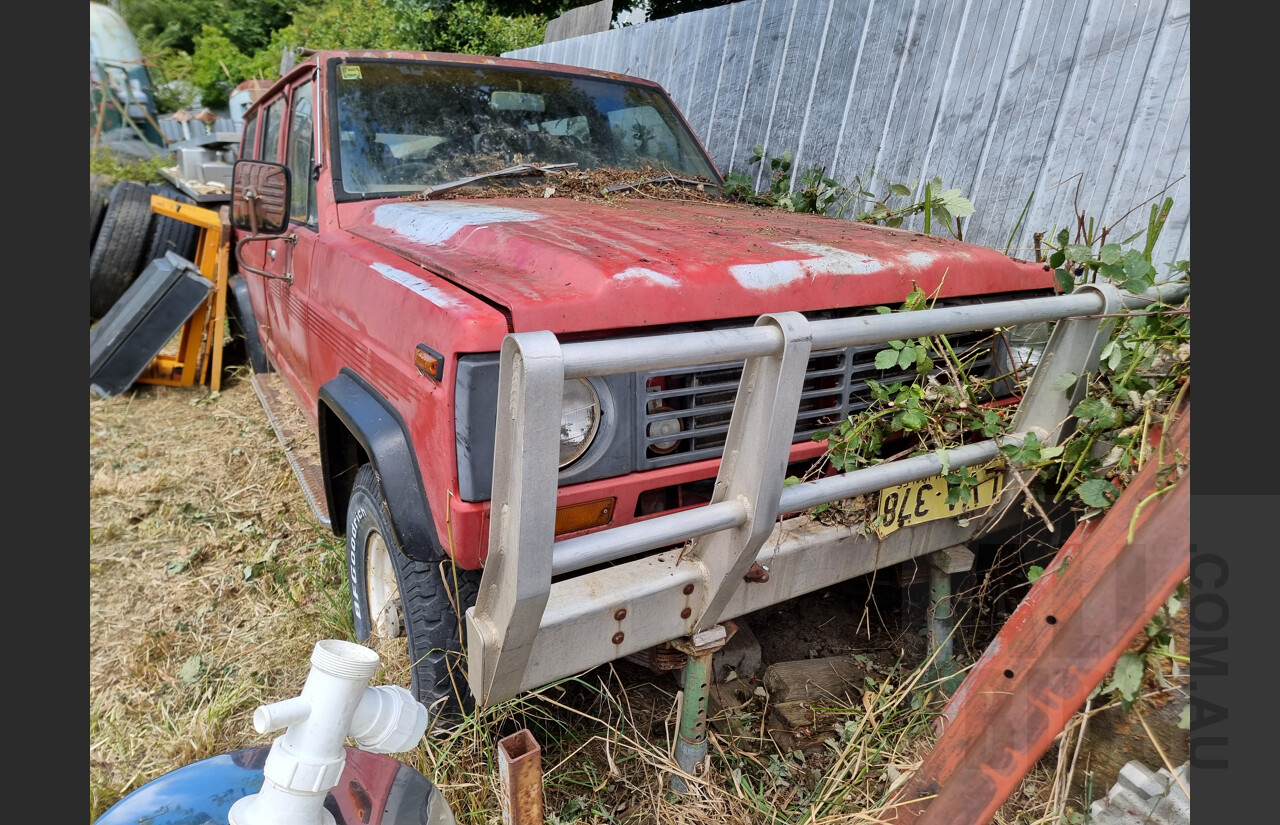 1/1981 Nissan Patrol 160 Deluxe (4x4) 4d Wagon Red 2.8L Turbo Diesel