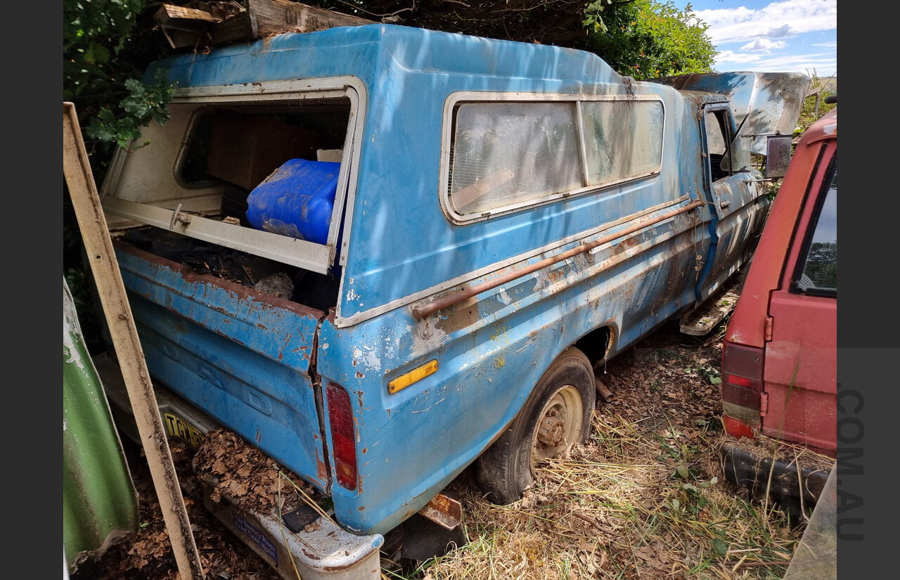 1977 Ford F250 Custom Pick-Up Blue 4.1L - Project Vehicle