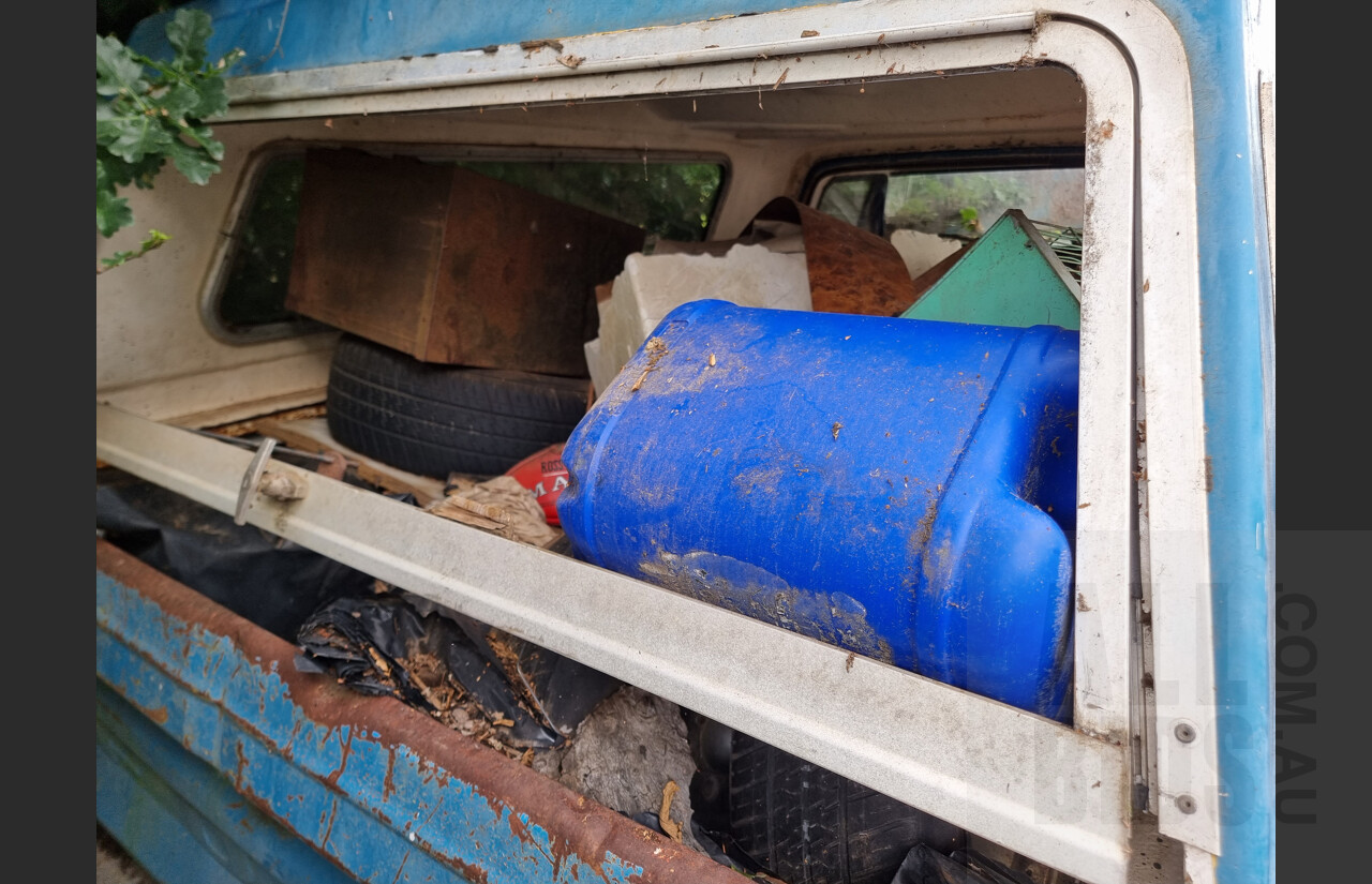 1977 Ford F250 Custom Pick-Up Blue 4.1L - Project Vehicle