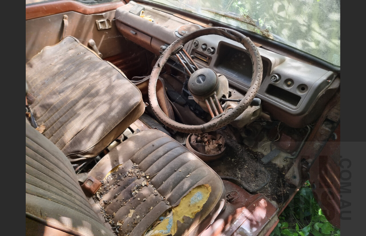 4/1981 Mazda E1600 1.6L Long Body Van Red - Project Vehicle