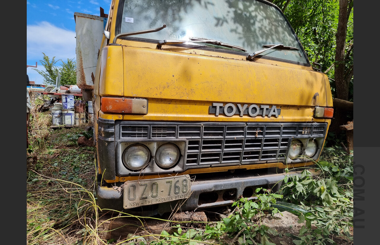 1981 Toyota Dyna Crewcab Utility 4dr Trayback - Yellow 1.6L