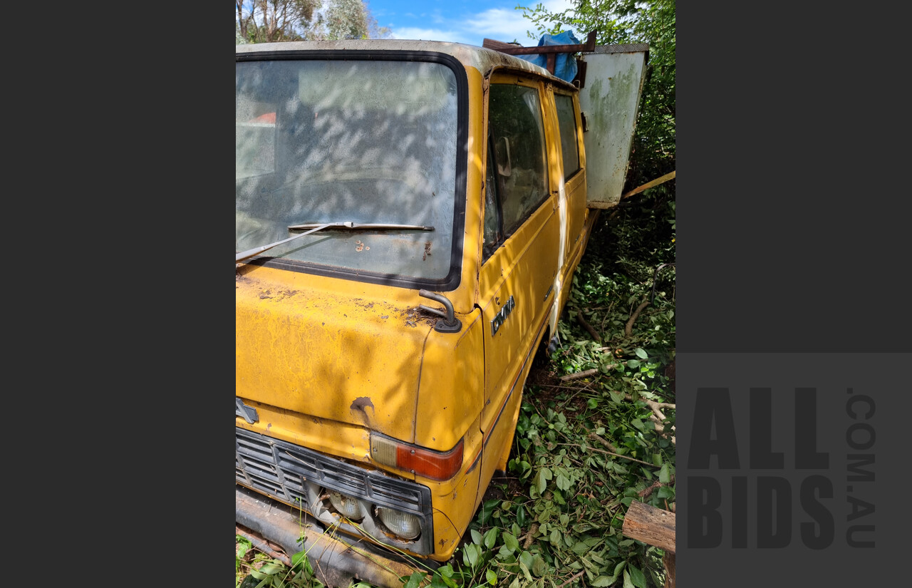 1981 Toyota Dyna Crewcab Utility 4dr Trayback - Yellow 1.6L