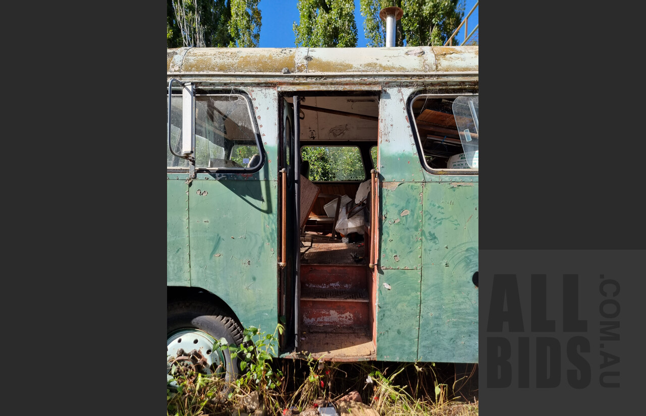 Circa 1950's BMC 345FG 4x4 Bus / Motorhome  - Project Vehicle