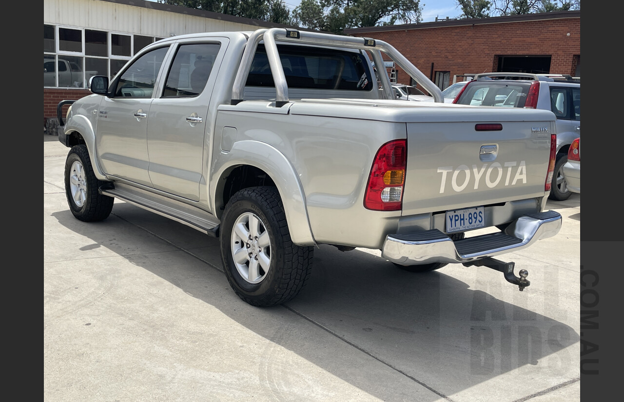 2/2010 Toyota Hilux SR5 (4x4) KUN26R Dual Cab P/up Silver  3.0L