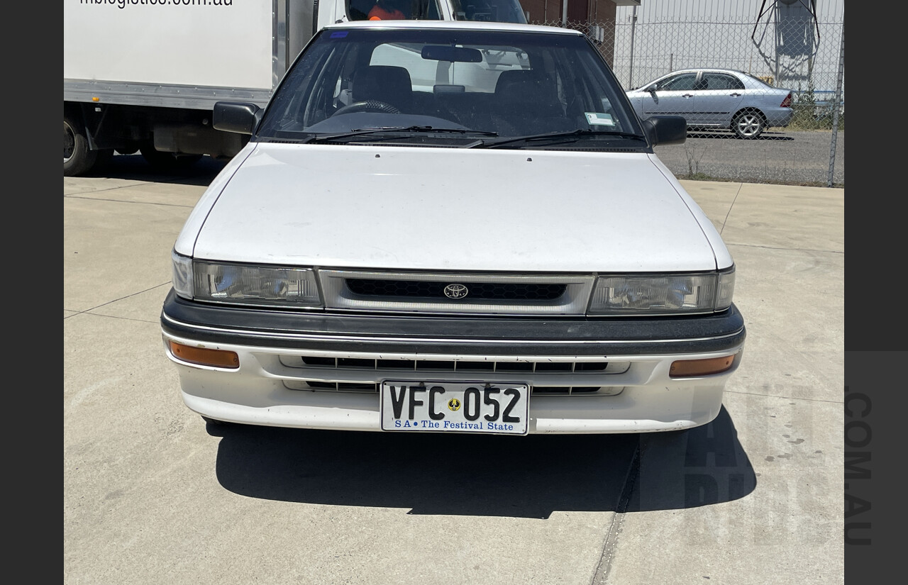 9/1991 Toyota Corolla CSi SECA AE94 5d Liftback White 1.6L - 77600kms