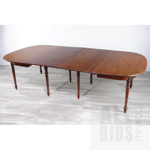 Early Victorian Mahogany Two Leaf Extension Dining Table, Circa 1840s