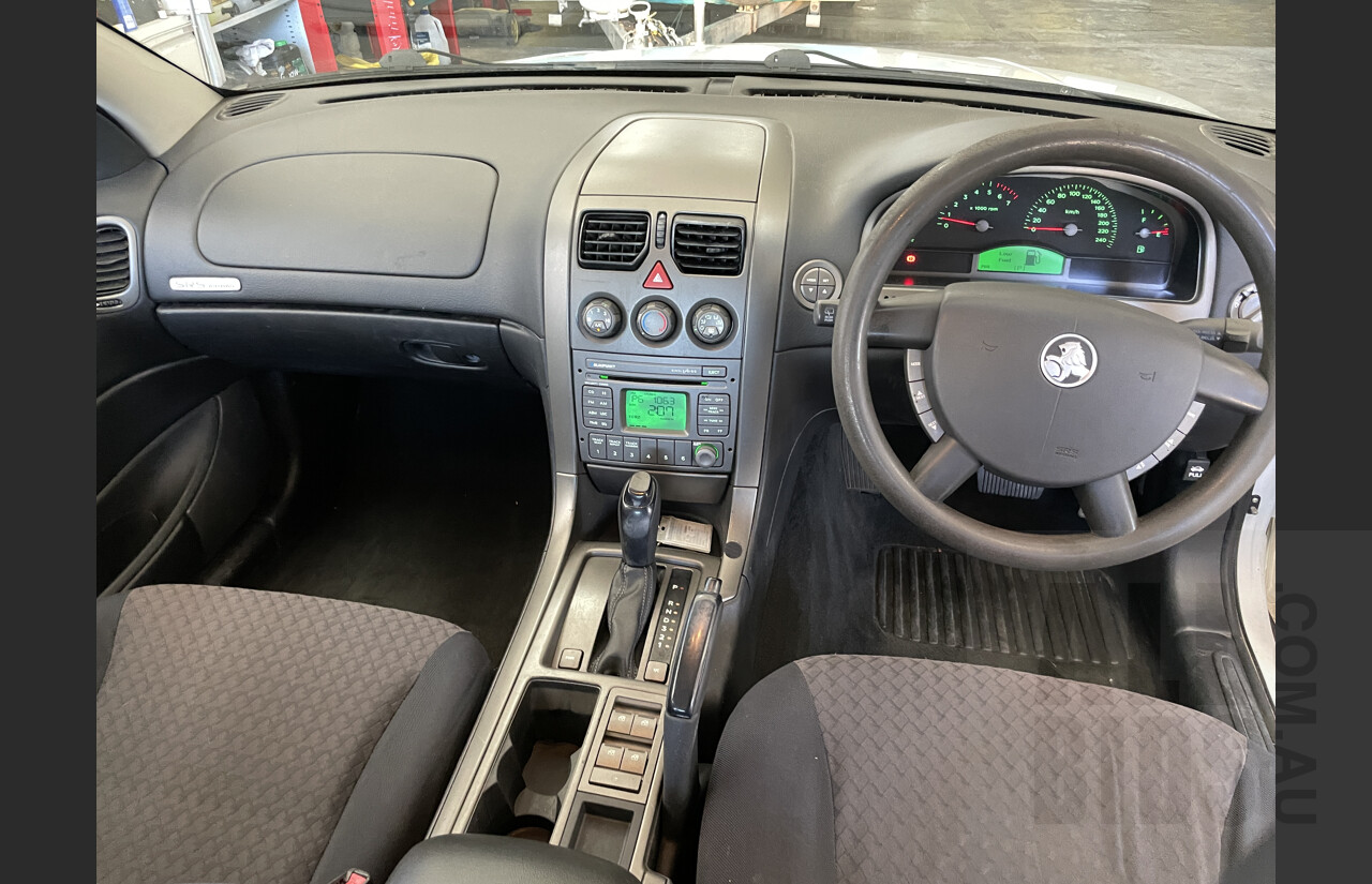 4/2005 Holden Commodore Acclaim VZ 4d Wagon White 3.6L