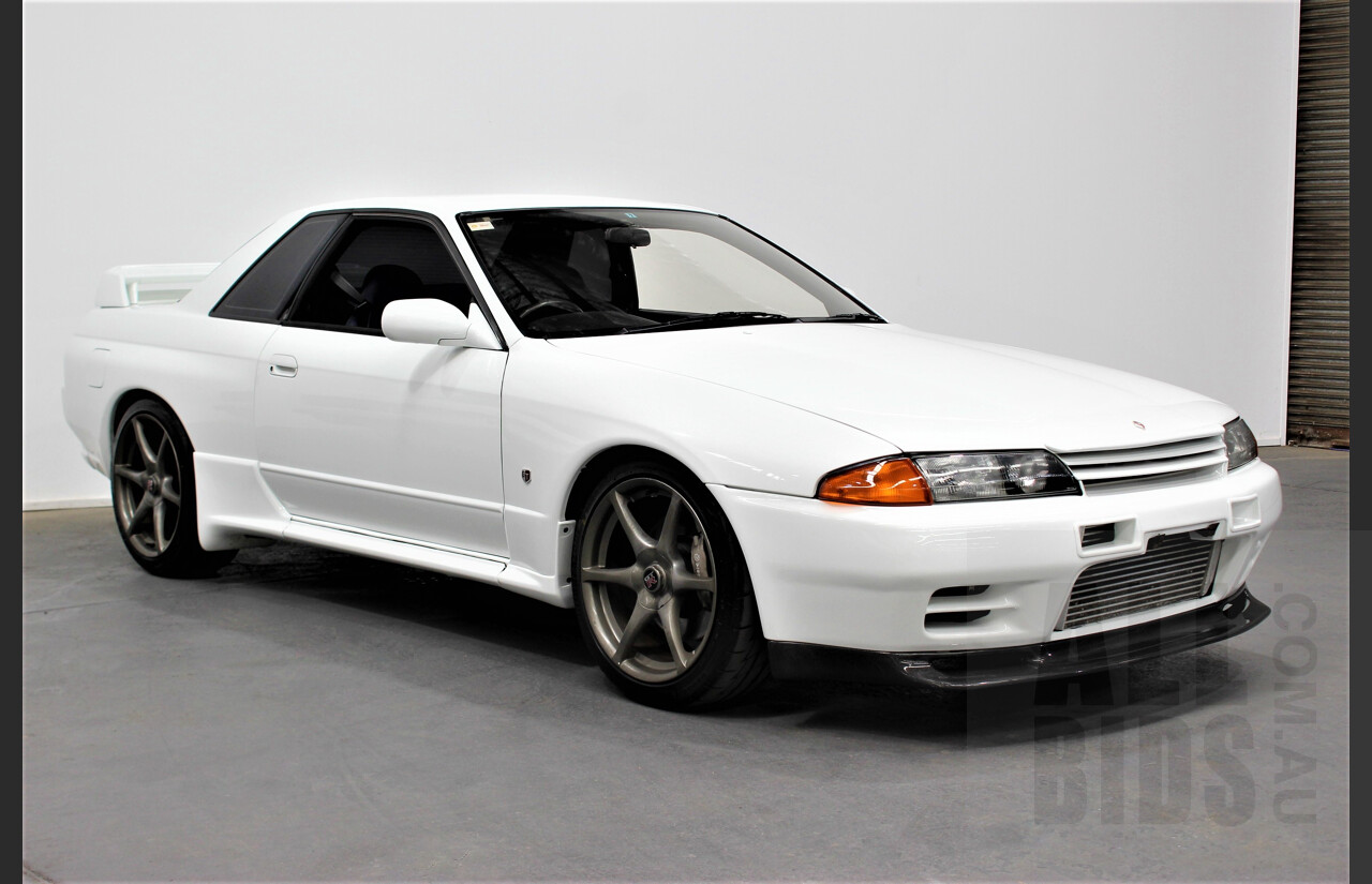 1/1994 Nissan Skyline R32 GT-R Series 3 2d Coupe 326 Crystal White 2.6L Twin Turbo