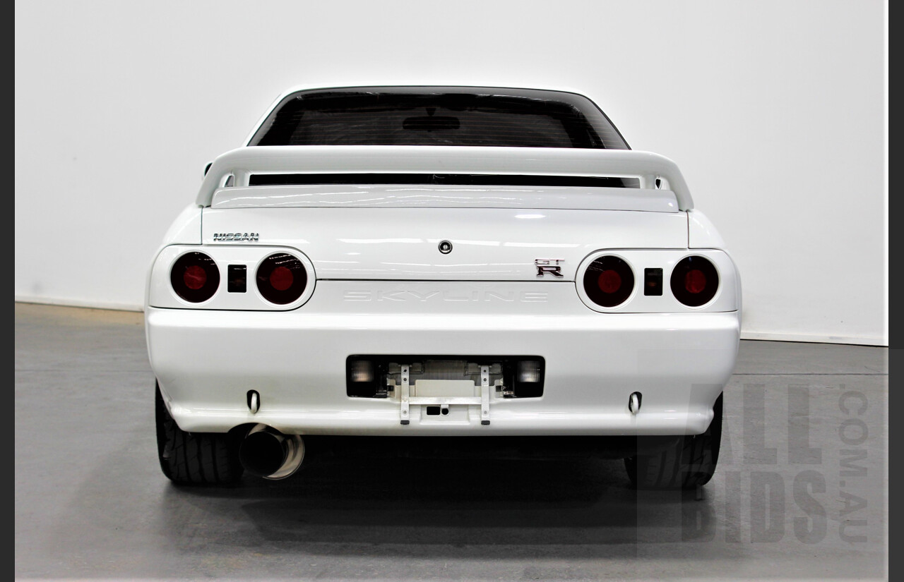 1/1994 Nissan Skyline R32 GT-R Series 3 2d Coupe 326 Crystal White 2.6L Twin Turbo