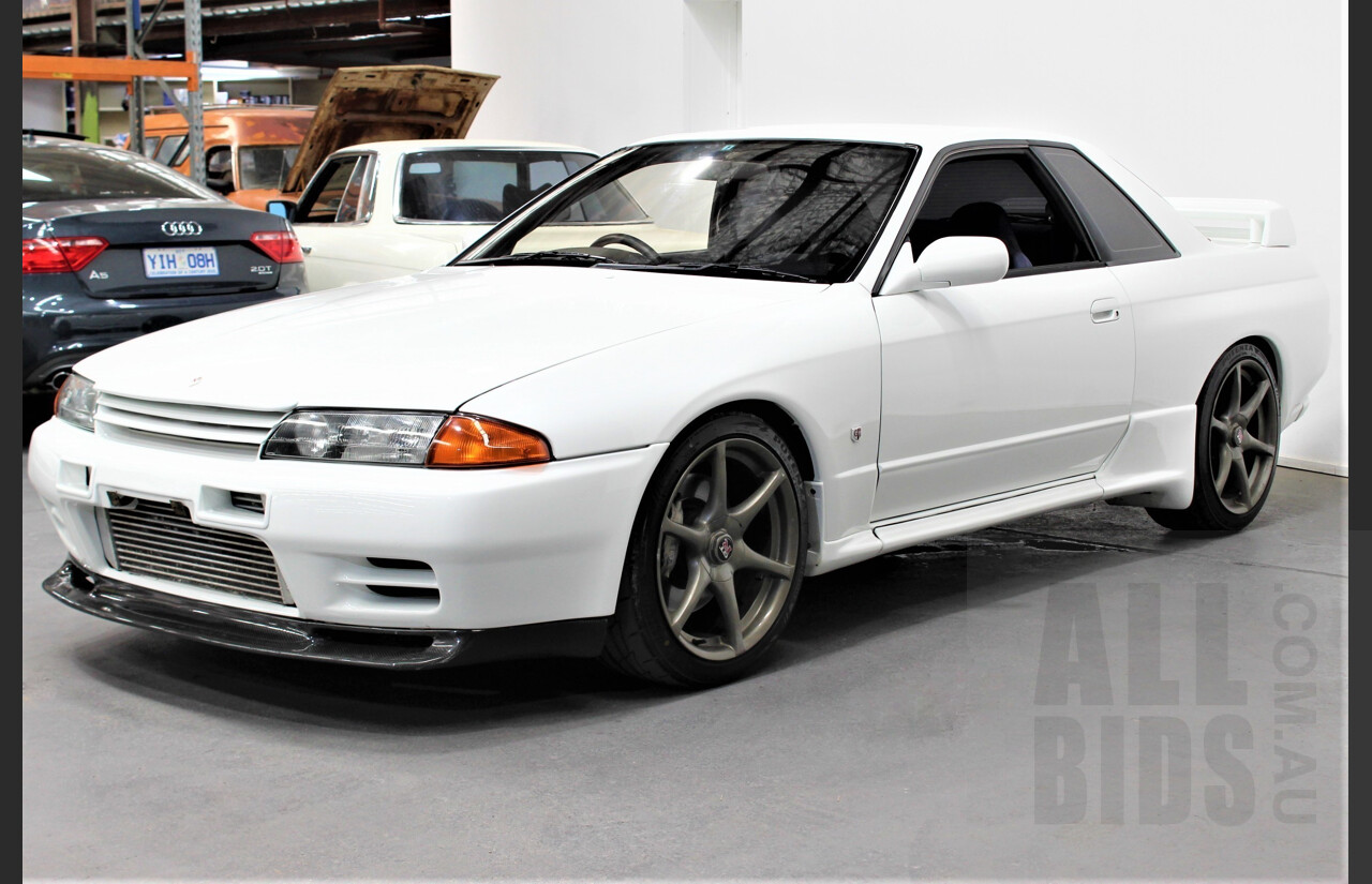 1/1994 Nissan Skyline R32 GT-R Series 3 2d Coupe 326 Crystal White 2.6L Twin Turbo