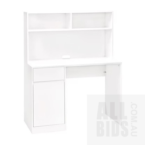 Studymate Newton Hutch Desk - Brand New - RRP $170.00