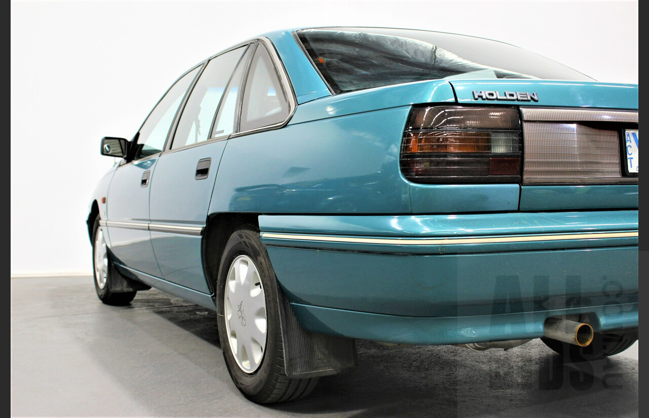 6/1993 Holden Commodore VP II Executive 4d Sedan Green 3.8L