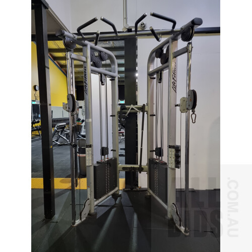 Life Fitness Dual Adjustable Pulley Machine