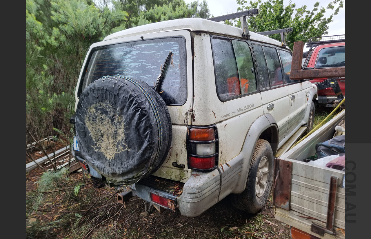 11/1995 Mitsubishi Pajero GLS LWB (4x4) NJ 4d Wagon White 3.5L V6