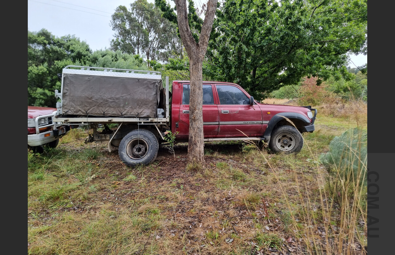 5/1994 Toyota Landcruiser (4x4) Extended Cab Trayback 4d Utility Maroon 4.5L - Project