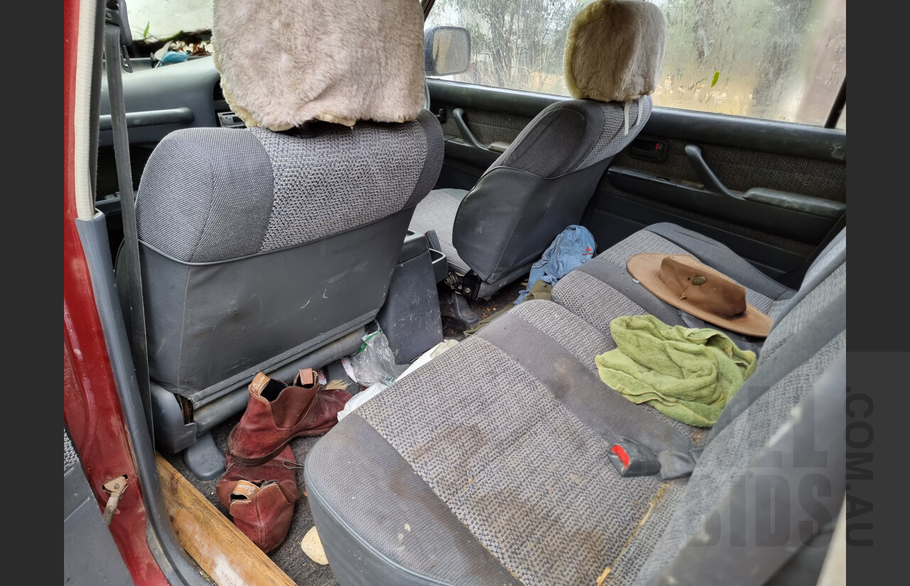 5/1994 Toyota Landcruiser (4x4) Extended Cab Trayback 4d Utility Maroon 4.5L - Project