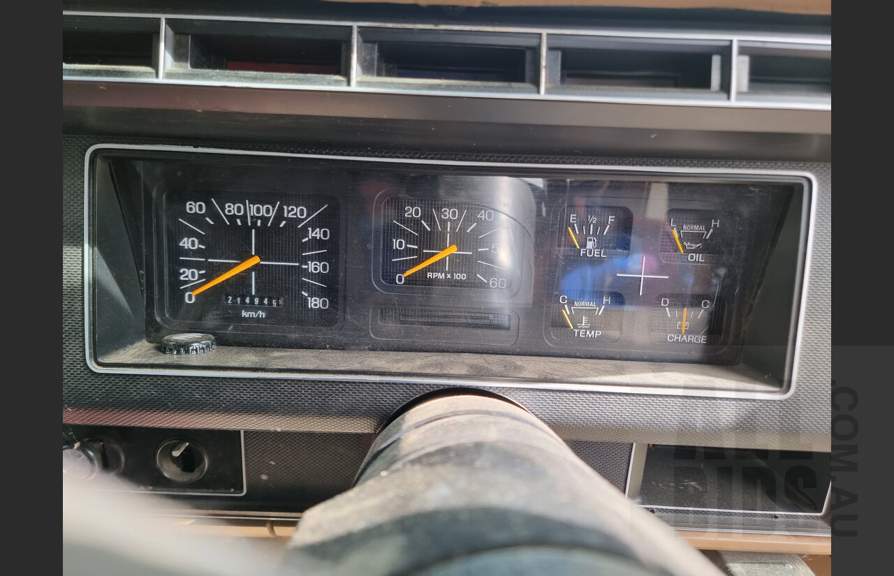 6/1991 Ford F350 Custom 4x4 Ex-Ambulance White 5.8L V8