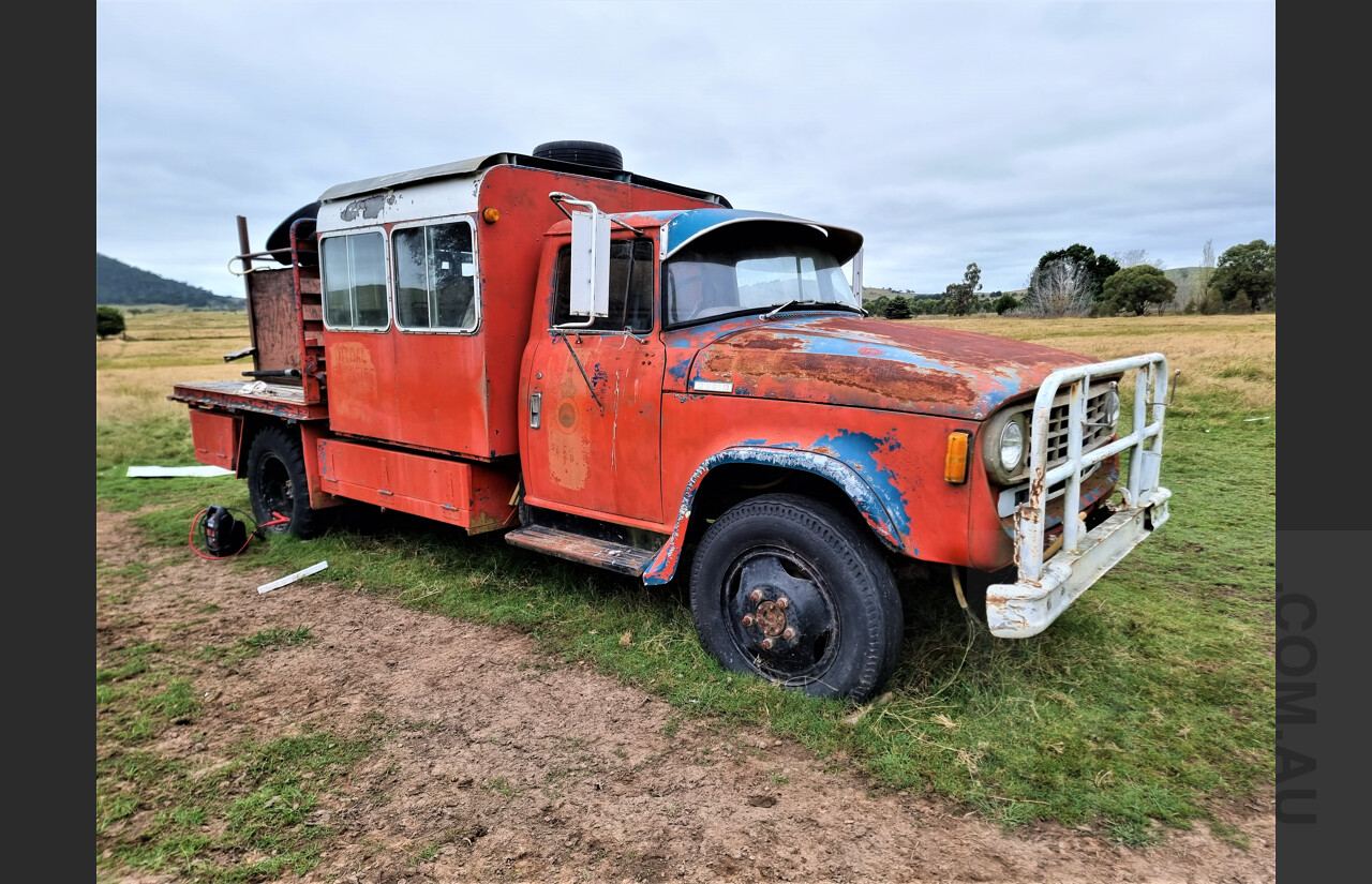 11/1976 International D1610 Ex-Rydal Bush Fire Brigade 2d Fire Truck Red