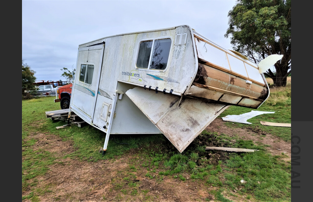 Trailblazer RV Slide On Camper Body - Damaged