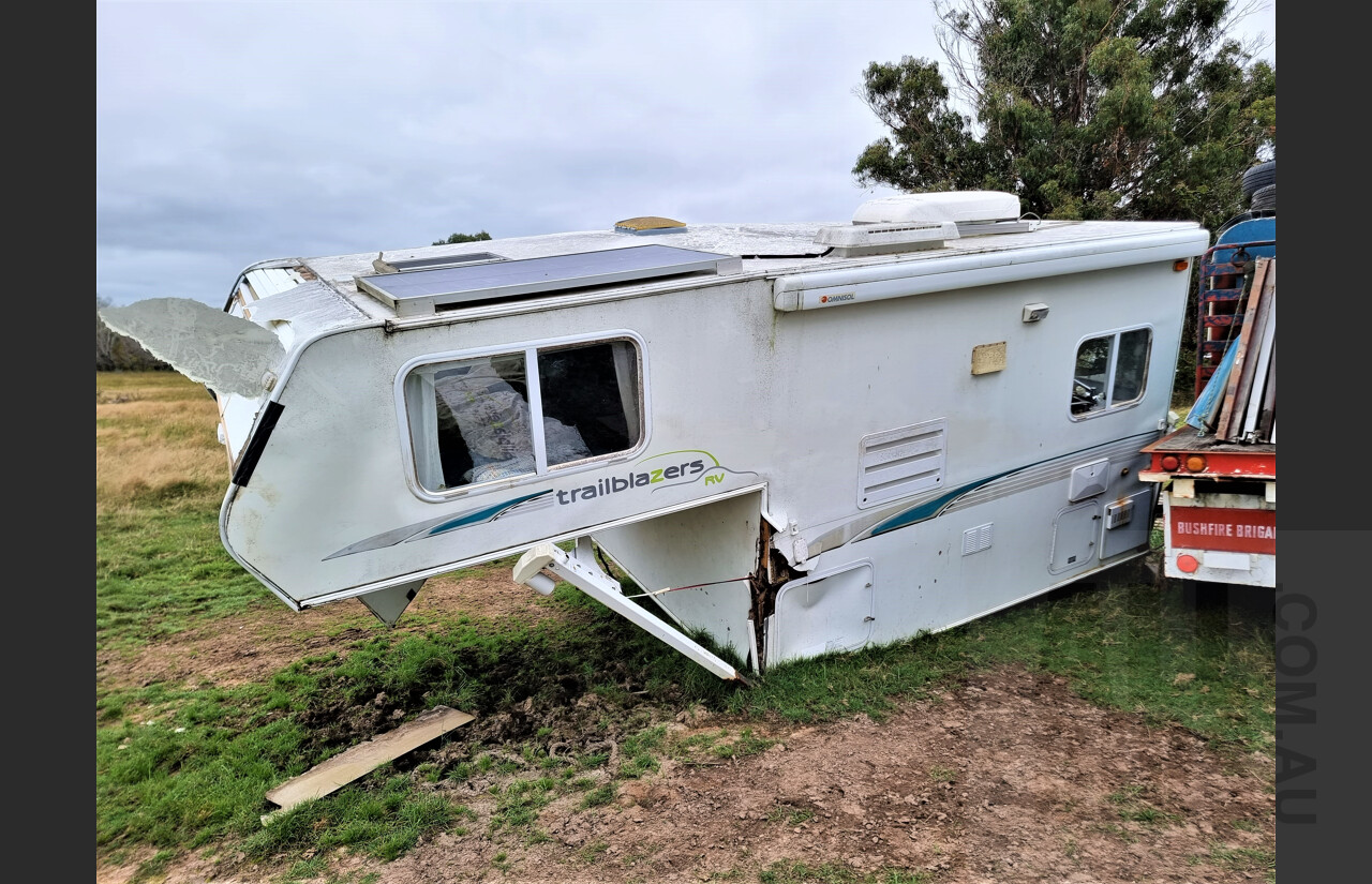 Trailblazer RV Slide On Camper Body - Damaged