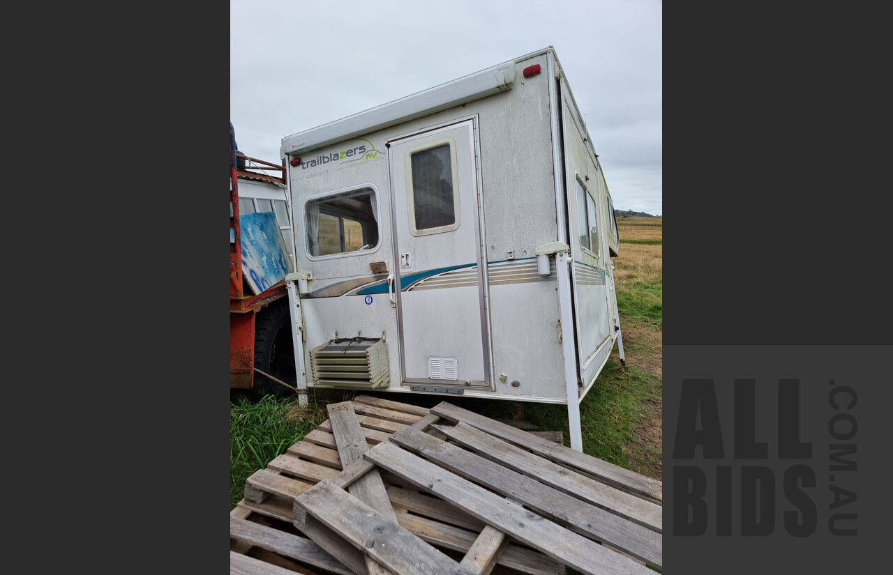 Trailblazer RV Slide On Camper Body - Damaged