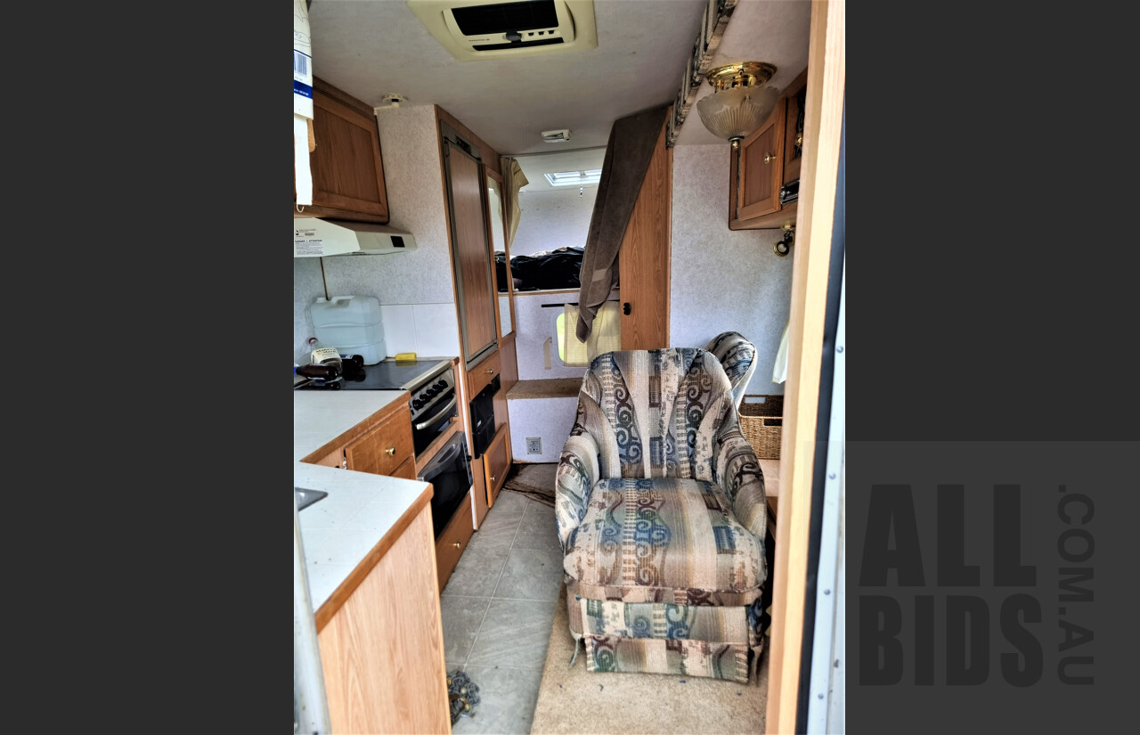 Trailblazer RV Slide On Camper Body - Damaged