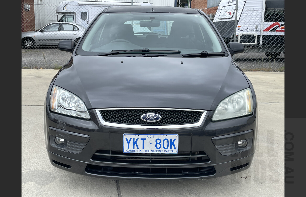 6/2006 Ford Focus LX LS 5d Hatchback Black 2.0L