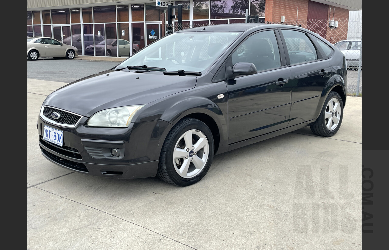 6/2006 Ford Focus LX LS 5d Hatchback Black 2.0L