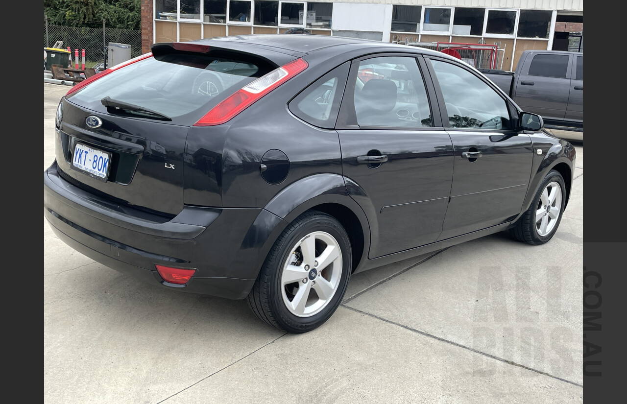 6/2006 Ford Focus LX LS 5d Hatchback Black 2.0L