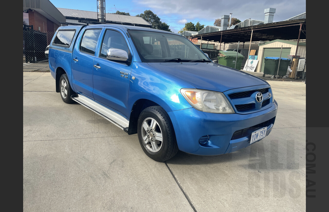 9/2005 Toyota Hilux SR5 GGN15R Dual Cab P/up Blue 4.0L