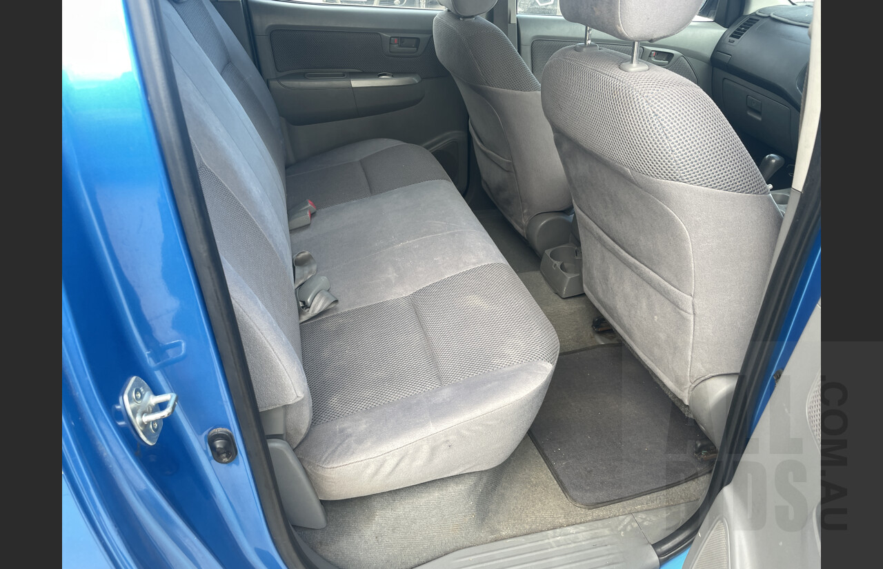 9/2005 Toyota Hilux SR5 GGN15R Dual Cab P/up Blue 4.0L