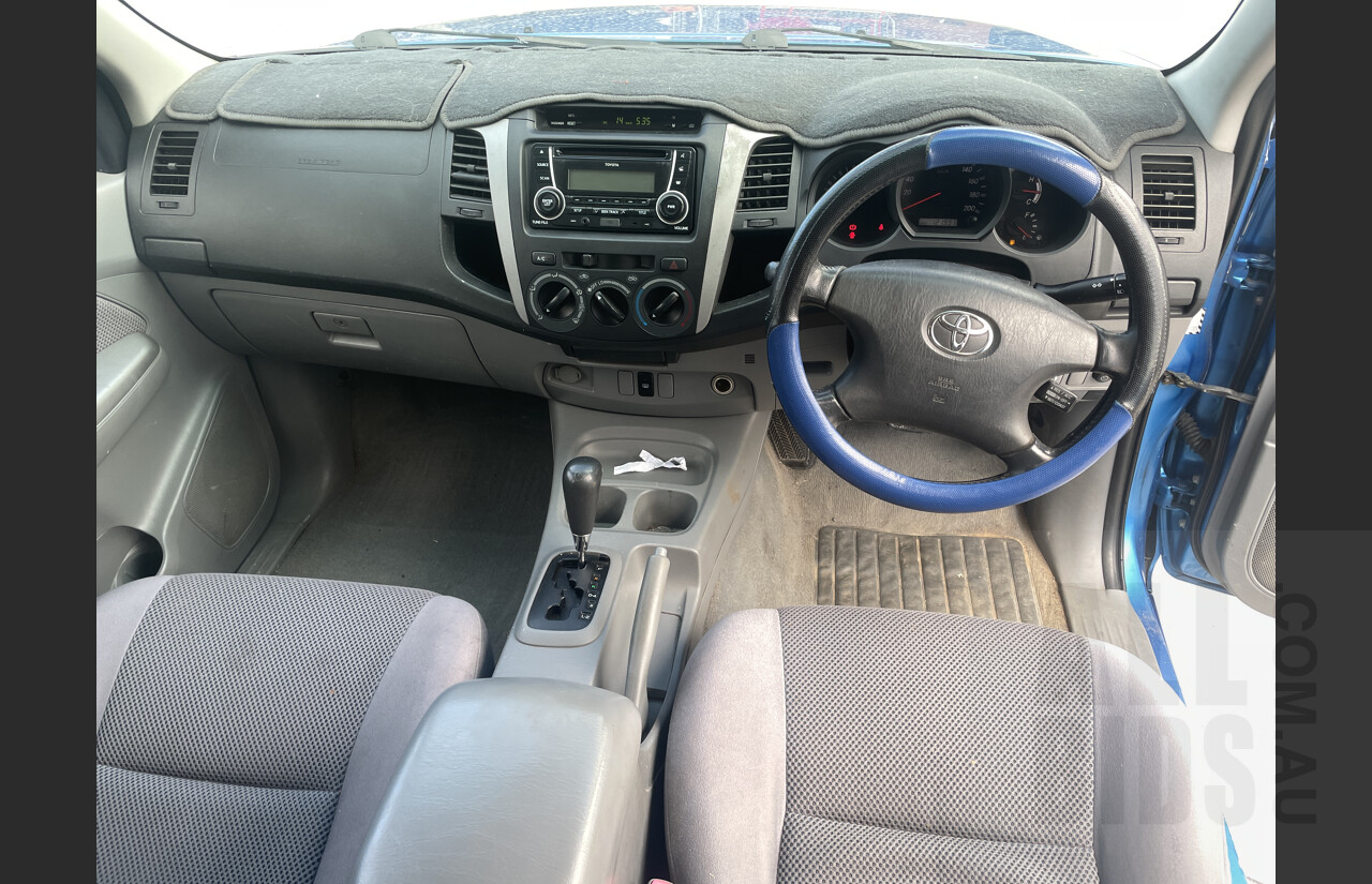 9/2005 Toyota Hilux SR5 GGN15R Dual Cab P/up Blue 4.0L