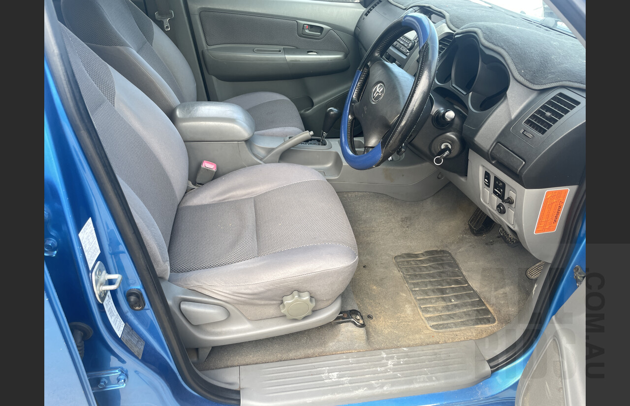 9/2005 Toyota Hilux SR5 GGN15R Dual Cab P/up Blue 4.0L