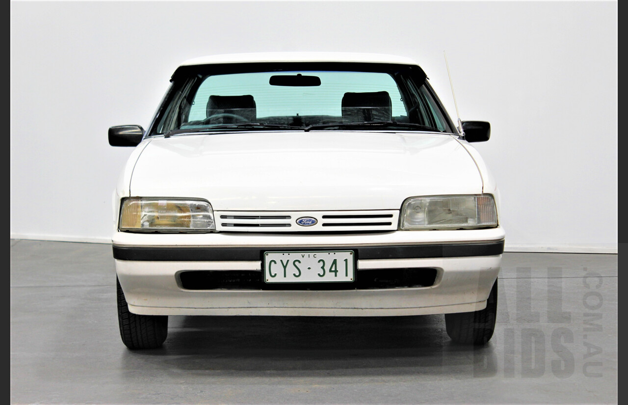 11/1986 Ford Falcon XF GL 4d Sedan White 4.1L