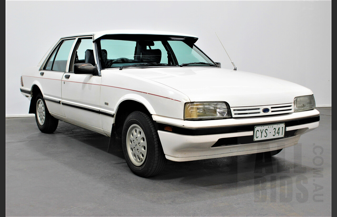 11/1986 Ford Falcon XF GL 4d Sedan White 4.1L