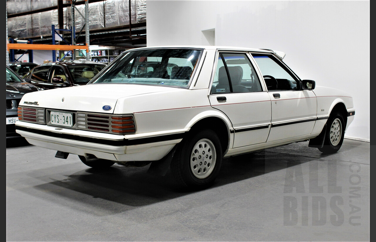 11/1986 Ford Falcon XF GL 4d Sedan White 4.1L