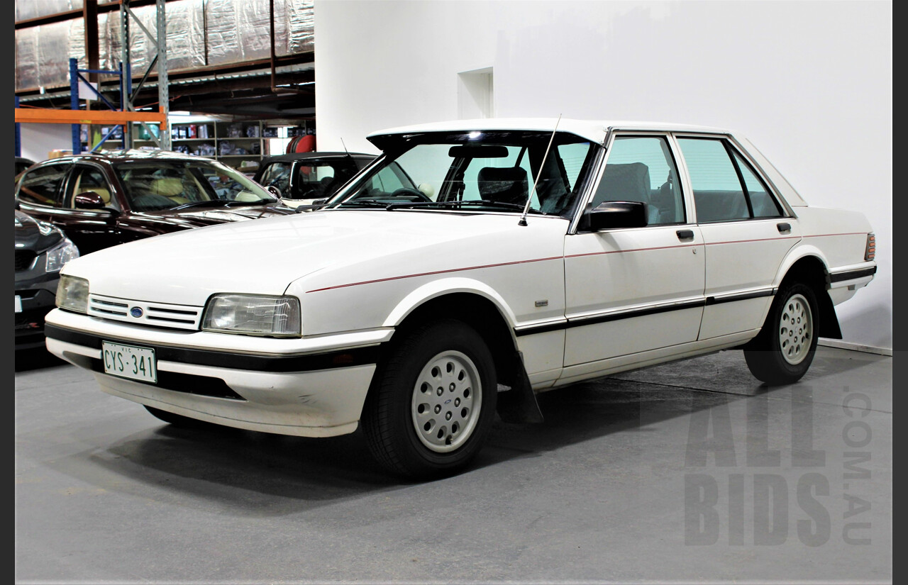 11/1986 Ford Falcon XF GL 4d Sedan White 4.1L